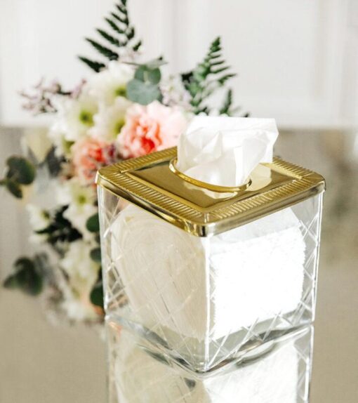 NAPKIN-GLASS-WITH-GOLD-FINISH-SQUARE-CLASSIC