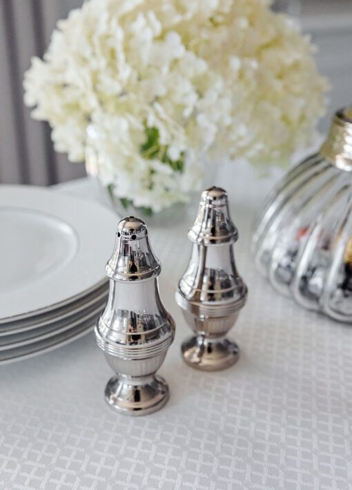 SOLICITER AND BAKER elegant nickel-plated set in classic style