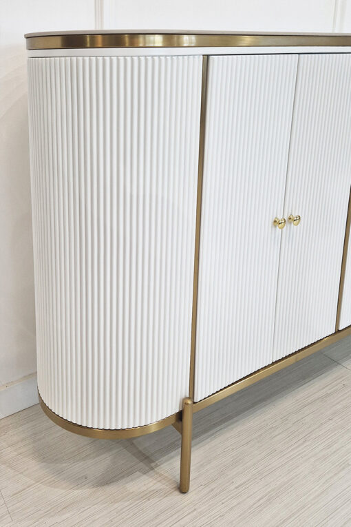 white chest of drawers, fluted front, sintered stone top, gold elements, beautiful
