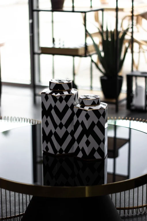 VASON CONTAINER in ceramic, geometric black and white pattern, copper details